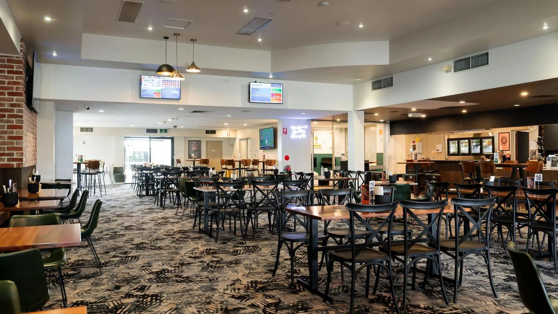 ***  The Metropolitan Hotel Mackay Australia